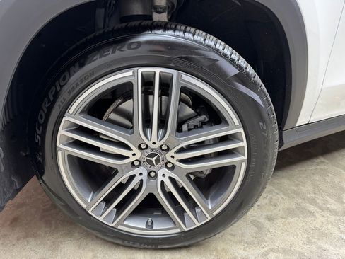 Used 2026 Mercedes-Benz GLS 450 4MATIC image 28