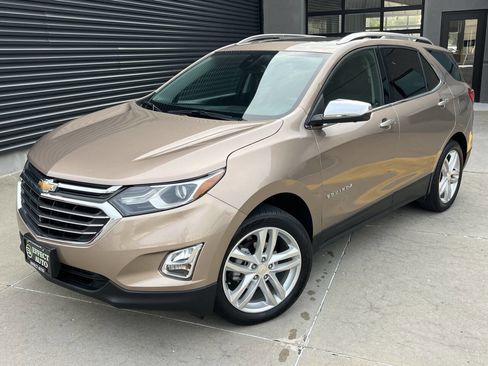 Used 2019 Chevrolet Equinox Premier image 2