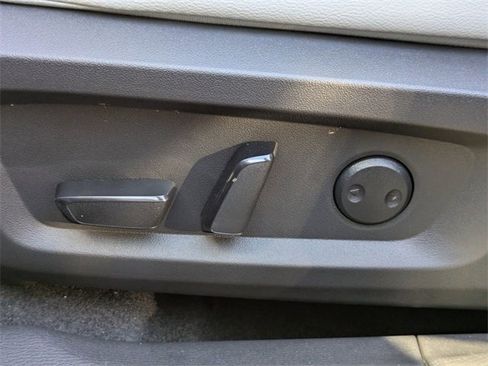 New 2025 Mitsubishi Outlander SEL image 23