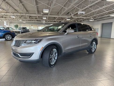 Used 2018 Lincoln MKX Reserve w/ Lincoln MKX Climate Package AWD/4WD image 3