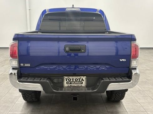 Used 2022 Toyota Tacoma TRD Off-Road AWD/4WD image 3