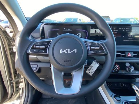 New 2026 Kia Seltos LX image 16