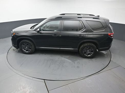 Used 2023 Honda Pilot TrailSport image 36