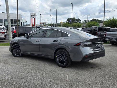 New 2026 Nissan Sentra SV w/ SV Convenience Package FWD image 6