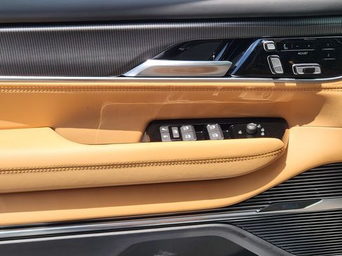 New 2026 Jeep Grand Wagoneer L Summit AWD/4WD image 19