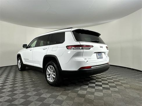 Certified 2023 Jeep Grand Cherokee L Laredo image 9