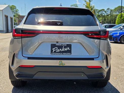 Used 2025 Lexus NX 250 FWD w/ Towing Package (2000 Lbs) image 4