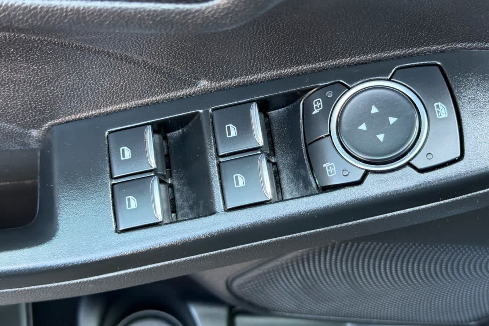 Used 2025 Ford Escape ST-Line Select AWD/4WD image 15