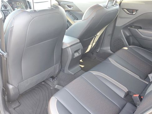 Used 2025 Subaru Crosstrek 2.5i Limited AWD/4WD image 9