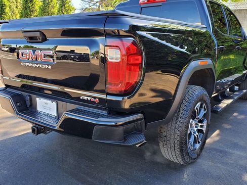 Used 2023 GMC Canyon AT4 AWD/4WD image 11