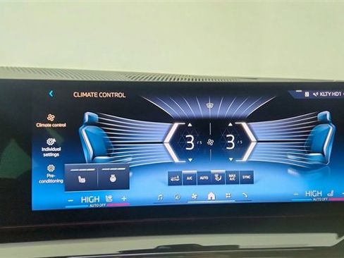 Used 2025 BMW 540i xDrive image 50