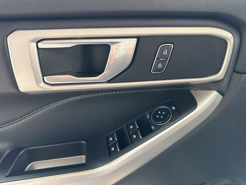 Certified 2023 Ford Explorer XLT image 22