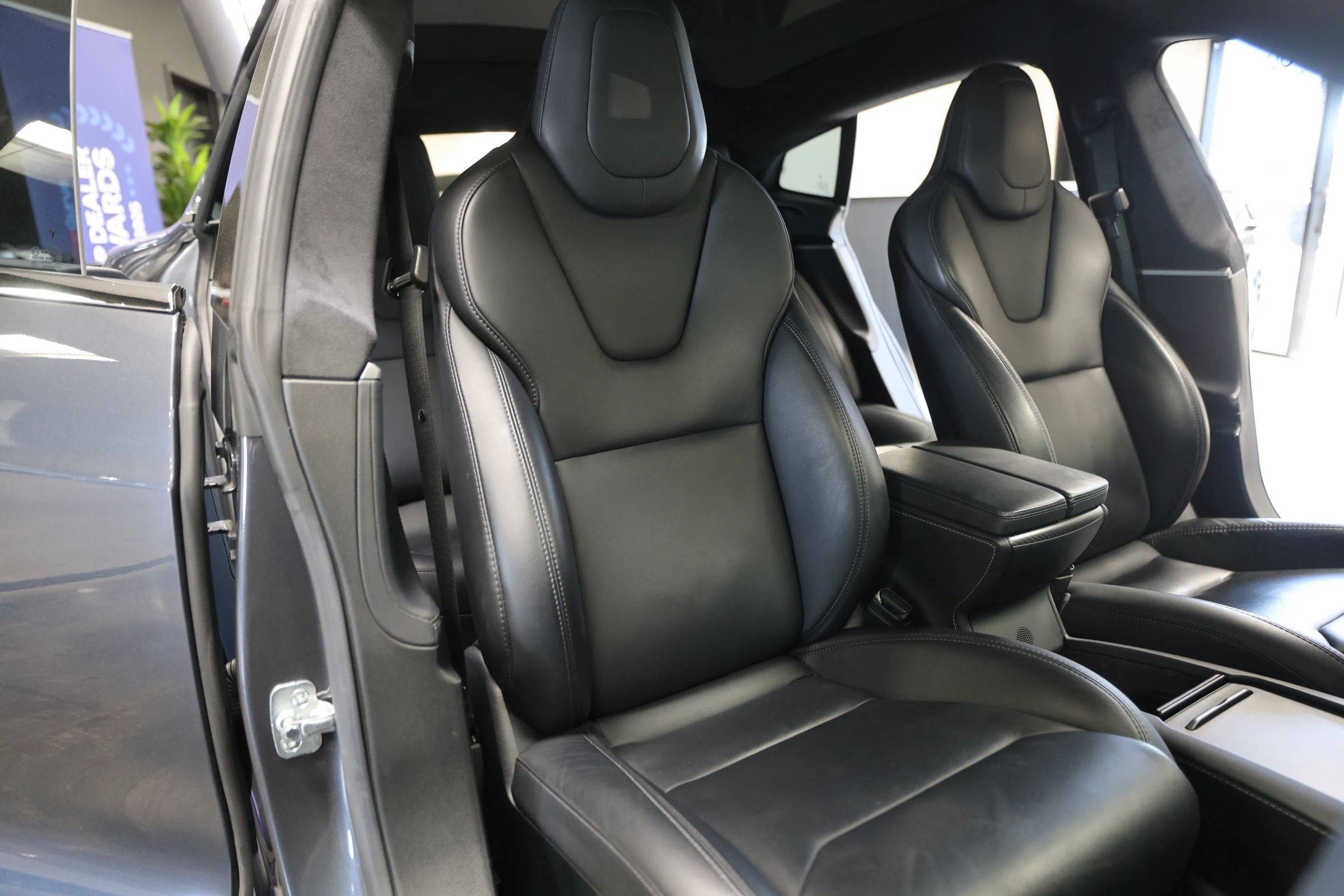 Used 2019 Tesla Model S Performance AWD/4WD image 36