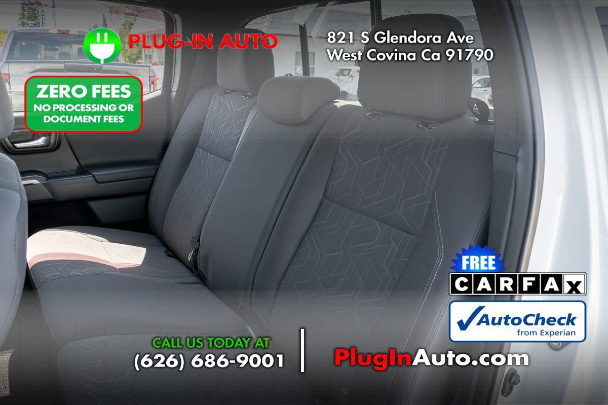 Used 2016 Toyota Tacoma TRD Off-Road RWD image 11