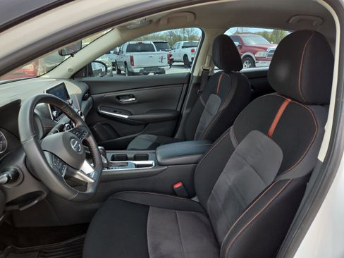 Used 2023 Nissan Sentra SR w/ Trunk Package image 13