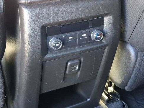 Used 2023 Chevrolet Traverse LT w/ LPO, Floor Liner Package AWD/4WD image 18