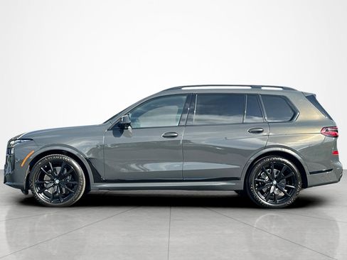 Used 2024 BMW X7 xDrive40i w/ M Sport Package AWD/4WD image 2