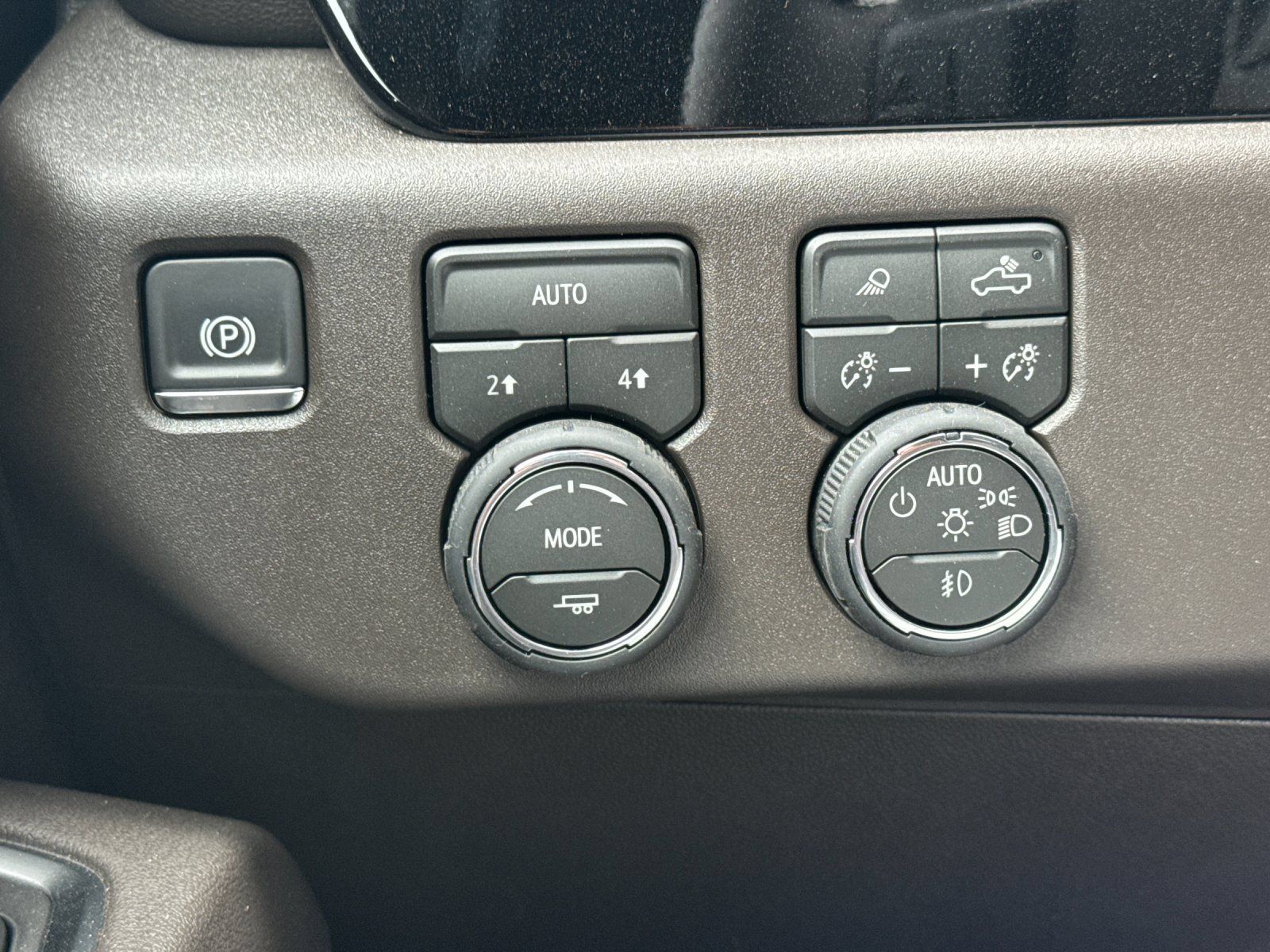 New 2026 Chevrolet Silverado 1500 RST w/ RST All Star Premium Package AWD/4WD image 31