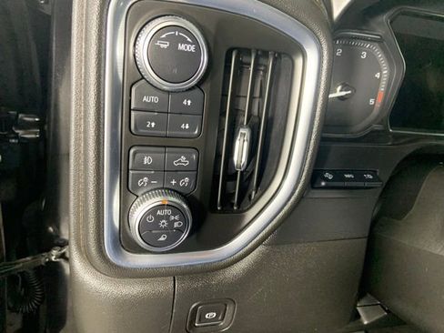 Used 2021 GMC Sierra 2500 AT4 w/ AT4 Premium Plus Package AWD/4WD image 34