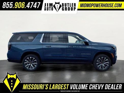 New 2026 Chevrolet Suburban High Country AWD/4WD image 2