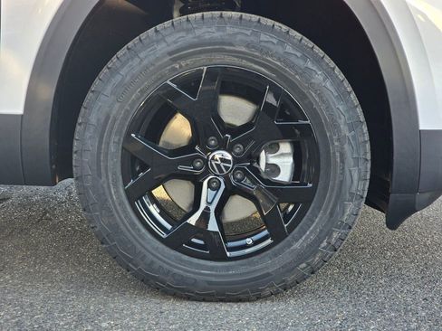 New 2026 Volkswagen Atlas Peak Edition AWD/4WD image 9