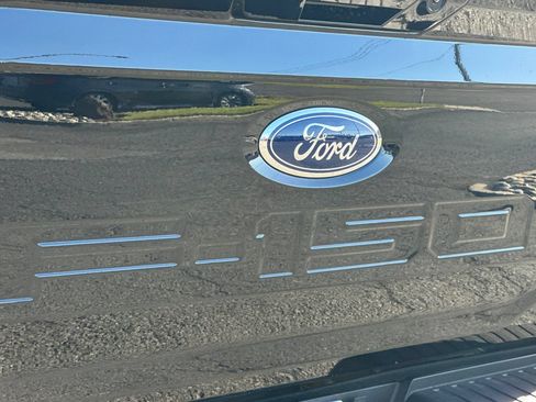 Used 2021 Ford F150 Lariat AWD/4WD image 24