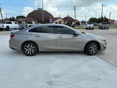 Used 2023 Chevrolet Malibu RS FWD image 2