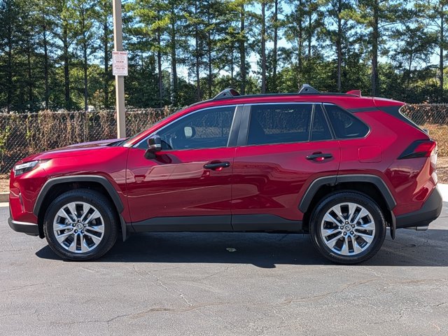 Used 2025 Toyota RAV4 XLE Premium AWD/4WD image 4