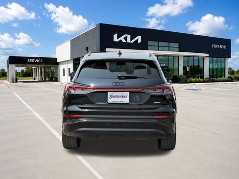 Used 2022 Audi Q4 e-tron Premium Plus AWD/4WD image 6