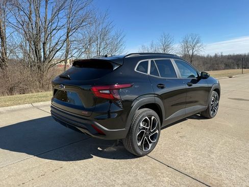 New 2026 Chevrolet Trax RS w/ Sunroof Package image 3