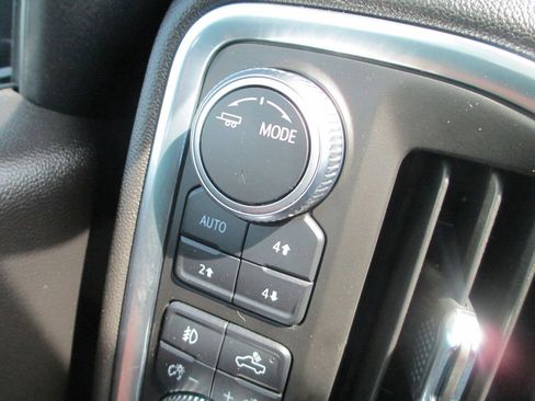 Used 2022 GMC Sierra 1500 AT4 w/ AT4 Premium Package AWD/4WD image 32