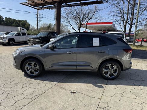 Used 2024 Ford Escape ST-Line image 9