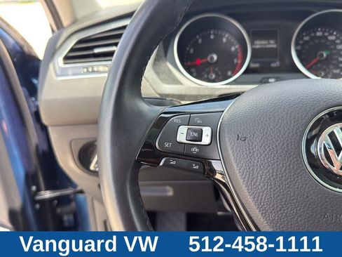 Used 2019 Volkswagen Tiguan SE w/ Panoramic Sunroof Package FWD image 19
