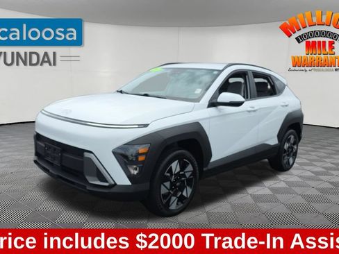 Used 2024 Hyundai Kona SEL w/ Convenience Package AWD/4WD image 3