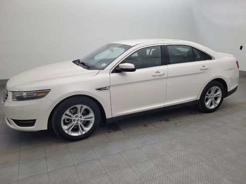 Used 2017 Ford Taurus SEL image 2