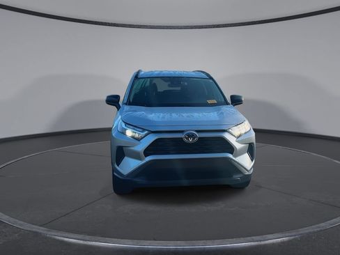 Used 2024 Toyota RAV4 LE AWD/4WD image 3