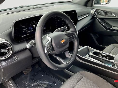 Used 2025 Chevrolet Equinox LT AWD/4WD image 19