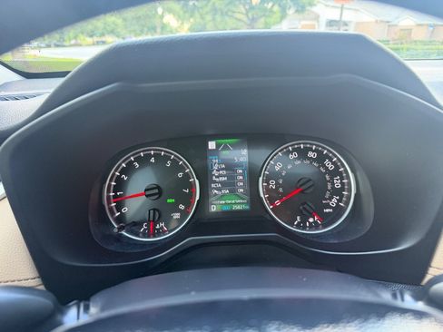 Used 2021 Toyota RAV4 XLE Premium FWD image 17