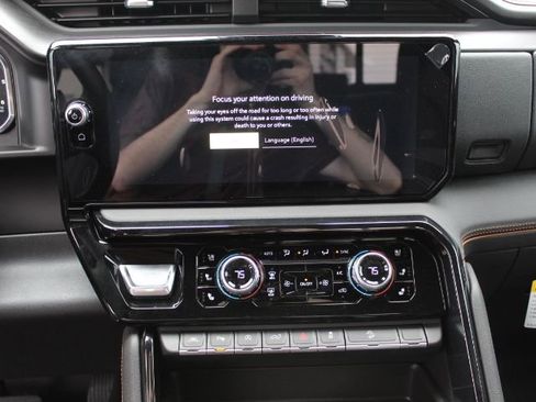 New 2026 GMC Sierra 1500 AT4 w/ AT4 Premium Package AWD/4WD image 13