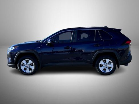 Used 2020 Toyota RAV4 XLE image 8