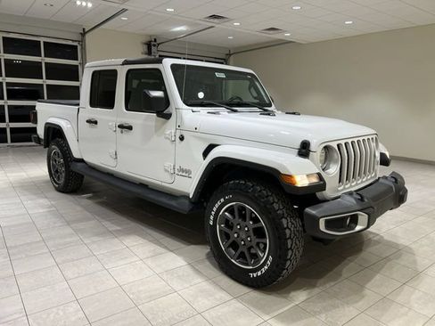 Used 2022 Jeep Gladiator Overland w/ Popular Equipment Package AWD/4WD image 7