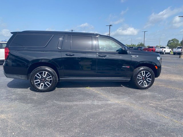 Used 2023 GMC Yukon XL AT4 AWD/4WD image 8