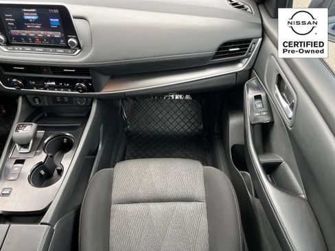 Certified 2026 Nissan Rogue SV w/ Cold Weather Package FWD image 15