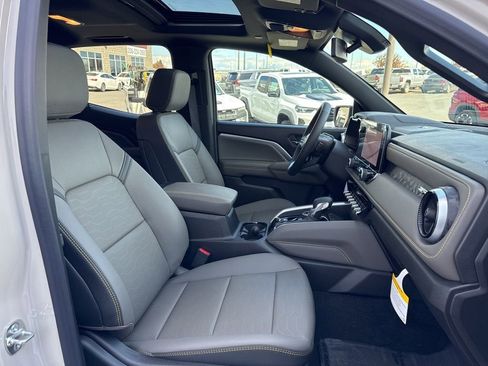 New 2026 Chevrolet Colorado ZR2 w/ Technology Package AWD/4WD image 44