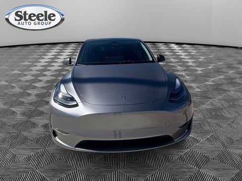 Used 2025 Tesla Model Y Performance image 8