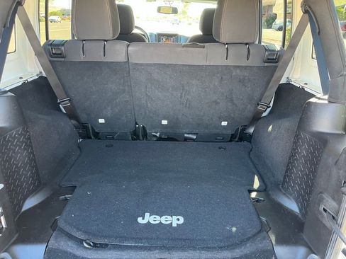 Used 2015 Jeep Wrangler Unlimited Sahara w/ Connectivity Group image 13