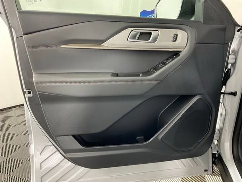 New 2026 Ford Explorer Active AWD/4WD image 12