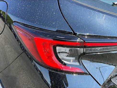 Used 2024 Toyota Corolla SE w/ SE Package image 28