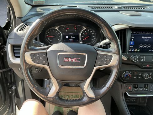 Used 2020 GMC Terrain Denali w/ Denali Premium Package AWD/4WD image 16