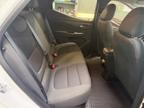 Used 2022 Chevrolet Bolt EUV LT w/ Comfort Package FWD image 18
